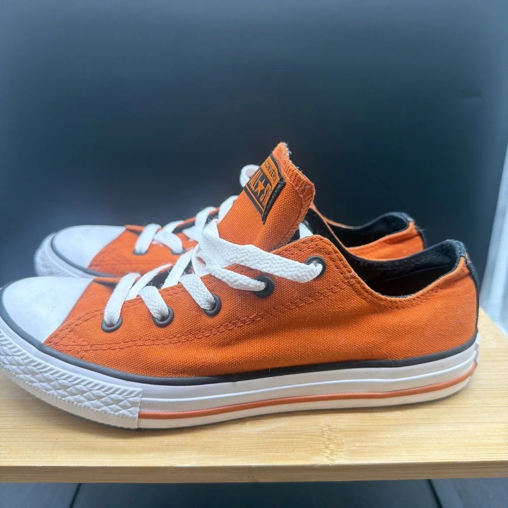 Converse Chuck Taylor All Star Shoes Junior SZ 4 Orange & Black Low Top Canvas